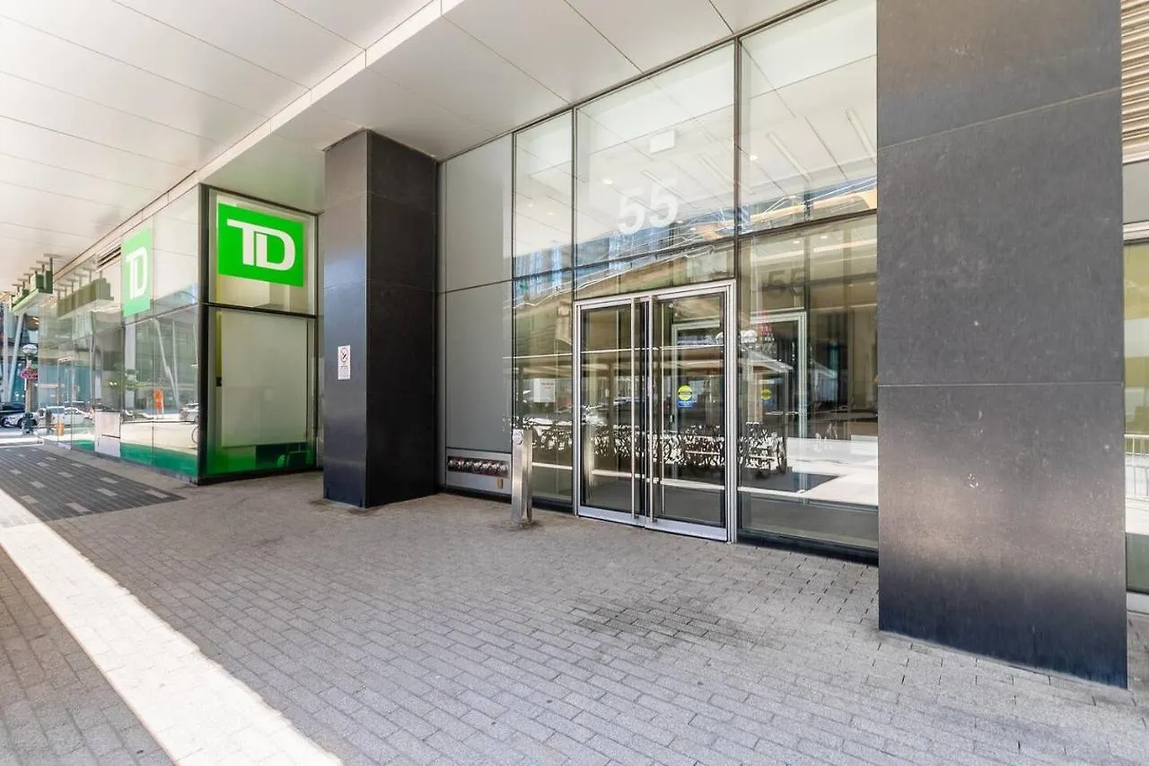 Gorgeous 1Br W/Parking Across The Scotiabank Arena Apartment Toronto 0*,